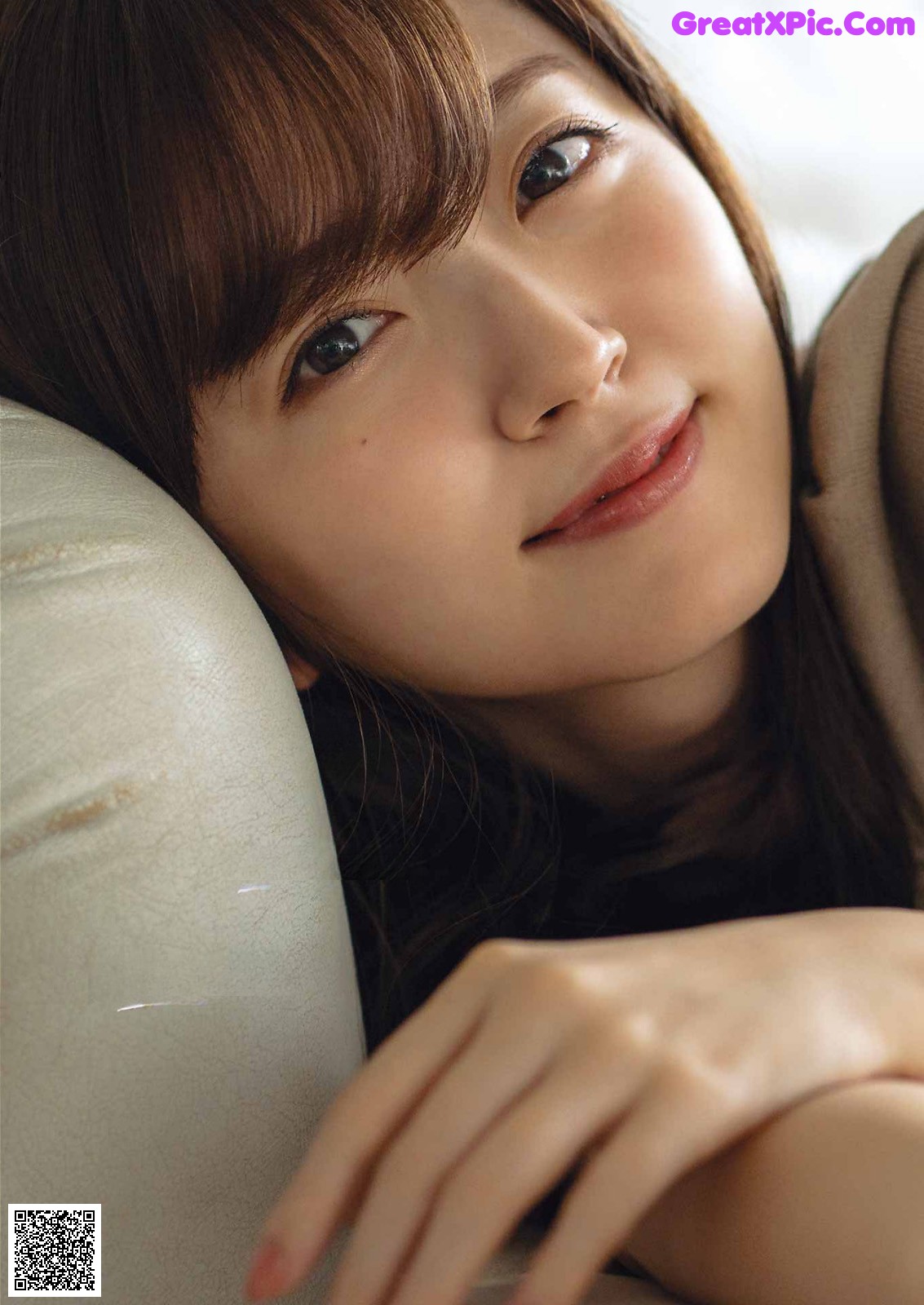 View - Airi Suzuki 鈴木愛理, Young Gangan 2022 No.22 (ヤングガンガン 2022年22号) - ArtXGirl.com